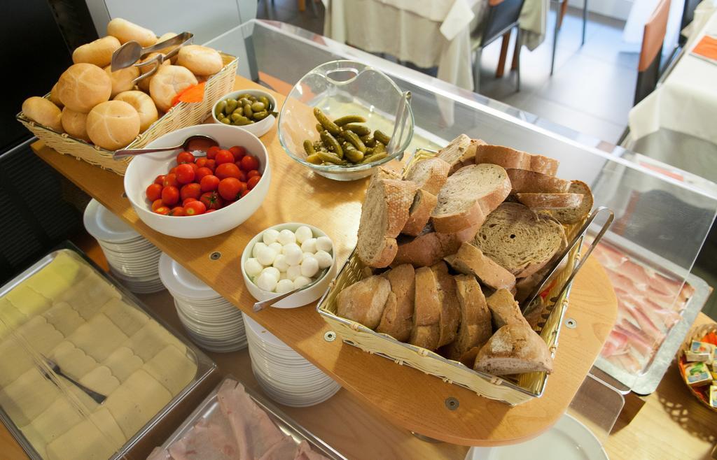 Hotel Simi Lan Lignano Sabbiadoro Ngoại thất bức ảnh