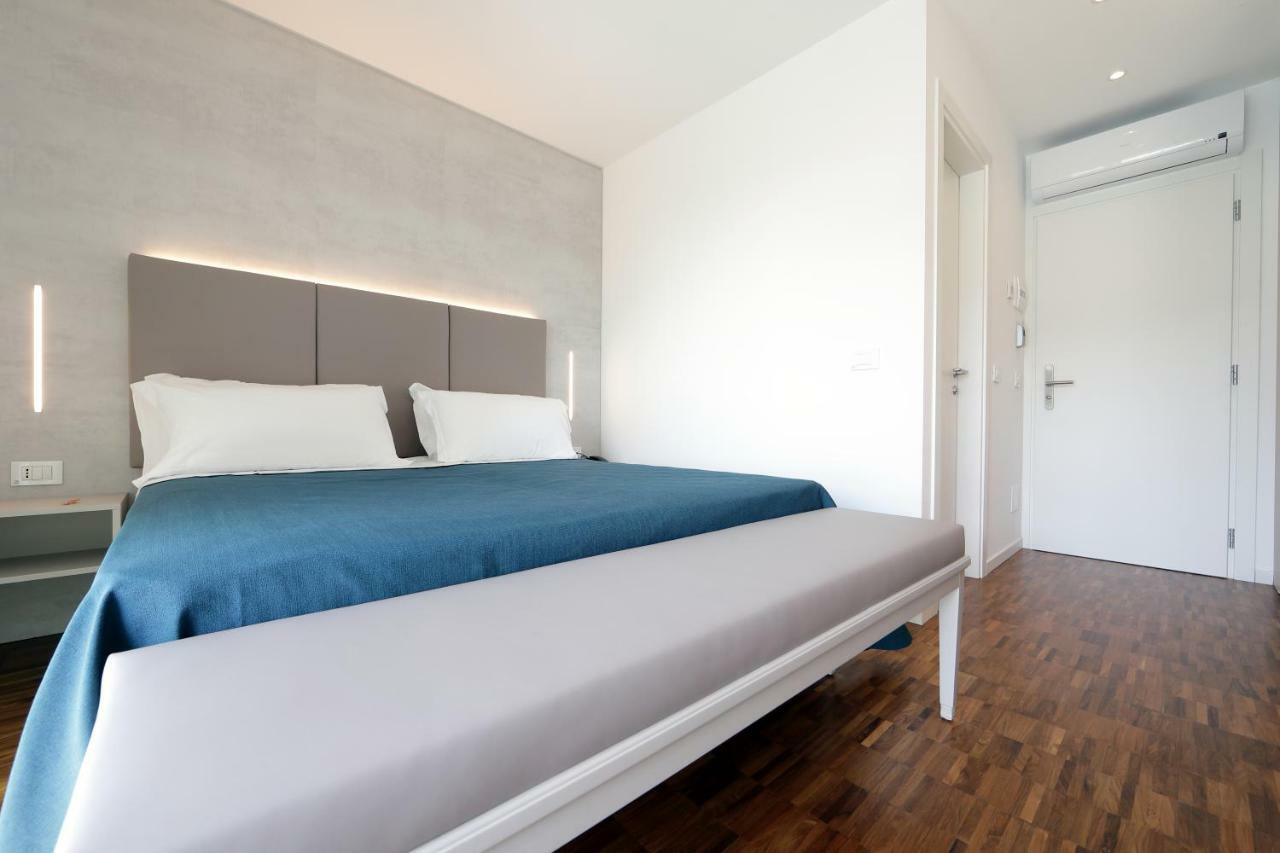 Hotel Simi Lan Lignano Sabbiadoro Ngoại thất bức ảnh